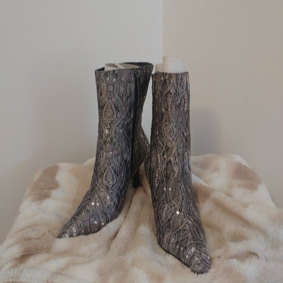 Anne Michelle Kerber Brocade Boots - Size 8 NWOB - Picture 1 of 9